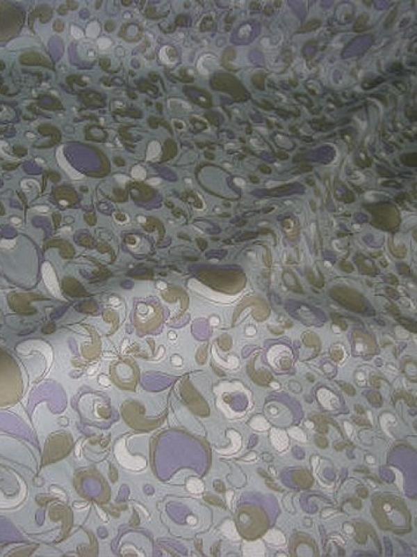 Satin coton gris clair arabesque de fleurs mauve taupe 3 