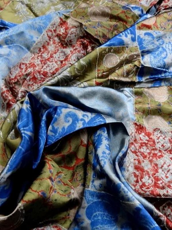 Satin coton viscose motif patchwork kaki ocre bleu bordeaux 1 