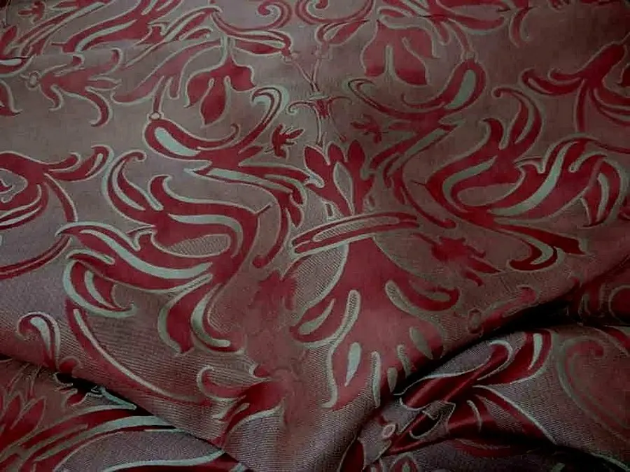 Satin d ameublement damas classique brique et beige 3
