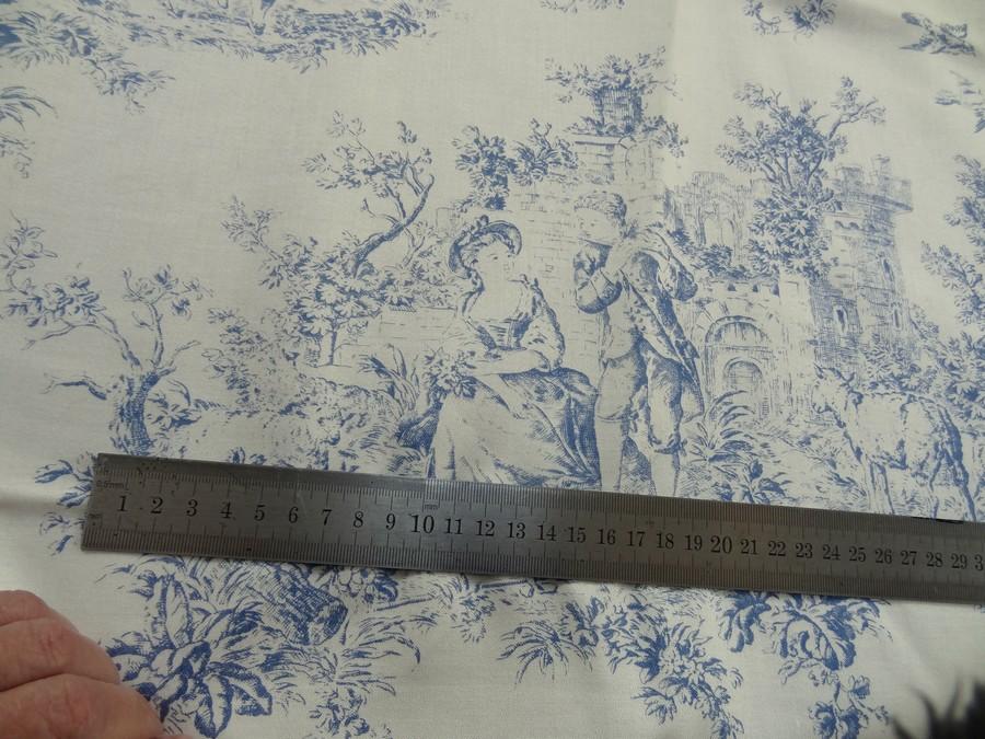 Satin de coton blanc casse motif toile de jouy bleu marine 5