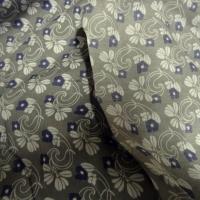 Satin de coton bleuets sur fond gris 3