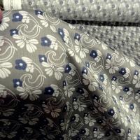 Satin de coton bleuets sur fond gris 7