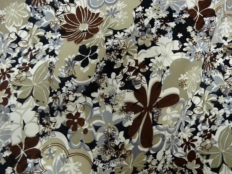 Satin de coton fouilli de fleurs 5