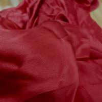 Satin de soie fin rouge carmin 3 