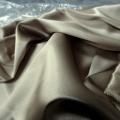 Satin de soie teinte chatain 1