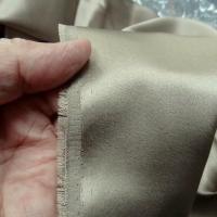 Satin de soie teinte chatain 2 