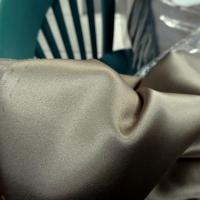 Satin de soie teinte chatain 3 