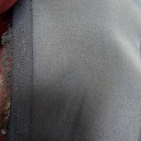 Satin de soie teinte gris plomb 2 