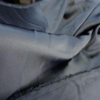 Satin de soie teinte gris plomb 3 