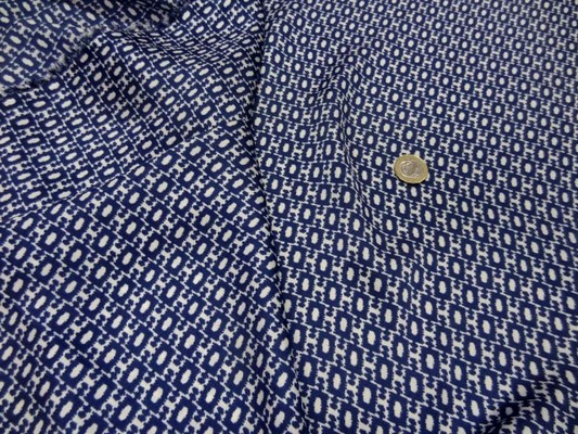 Satin fin imprimé bleu marine blanc 4