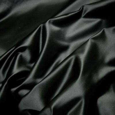 Satin lourd et raide noir 1 