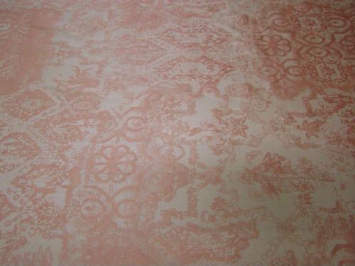 Satin lycra mat beige motif or cuivre 1 