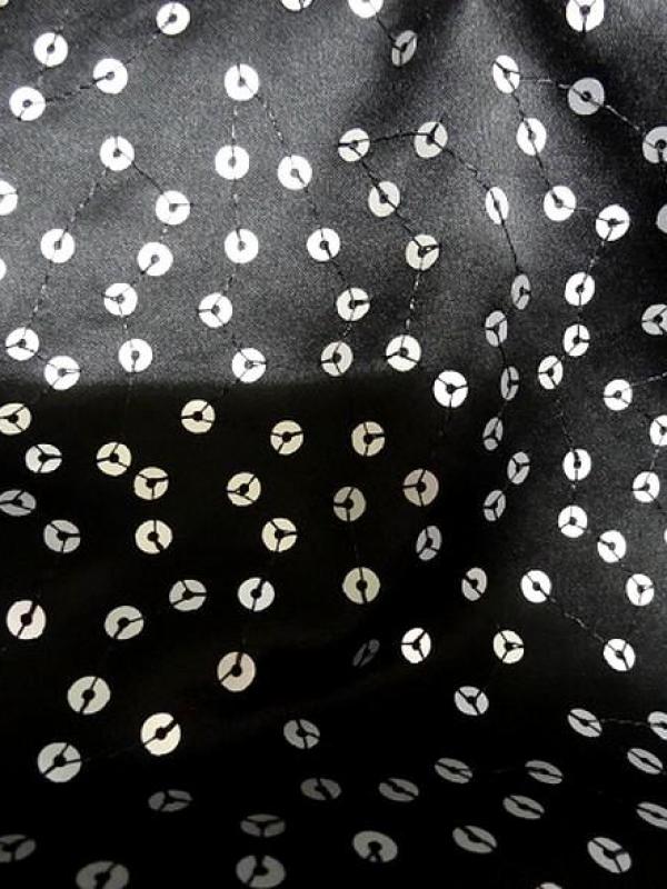 Satin lycra noir a sequins teinte etain 5 