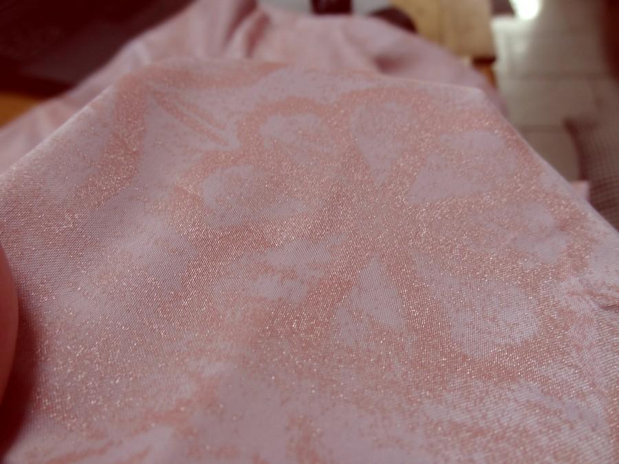 Satin lycra vieux rose fleuri 2