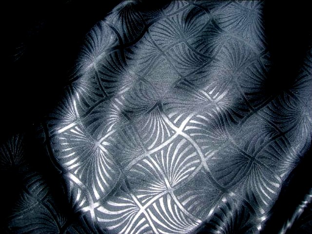 Satin noir lycra motifs japonais 2