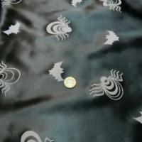 Satin noir motifs araignees grises 