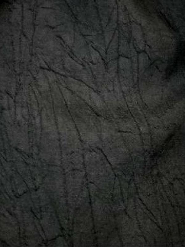 Satin polyamide noir froisse 1 