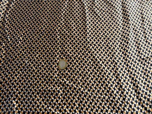 Satin polyester imprimé yeux ocres 01