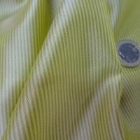 Satin polyester viscose jaune poussin raye gris