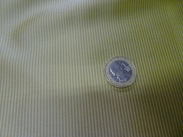 Satin polyester viscose jaune poussin raye gris 2