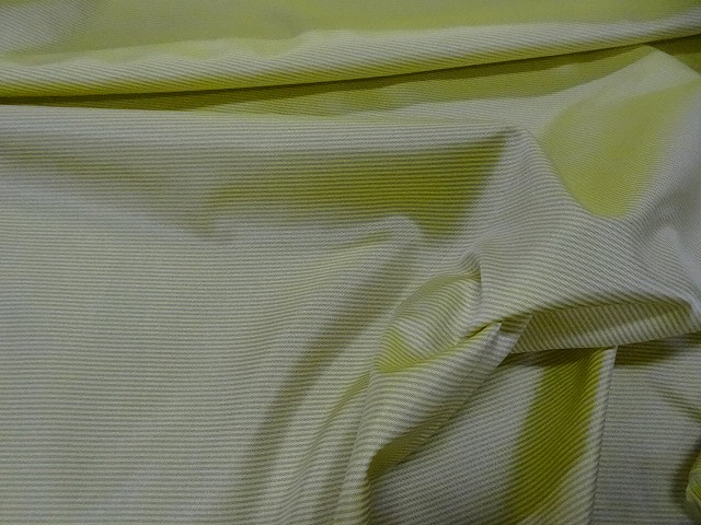 Satin polyester viscose jaune poussin raye gris 3