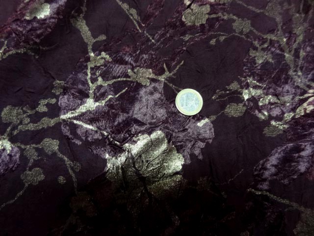 Satin violet double face froisse permanent devore 3