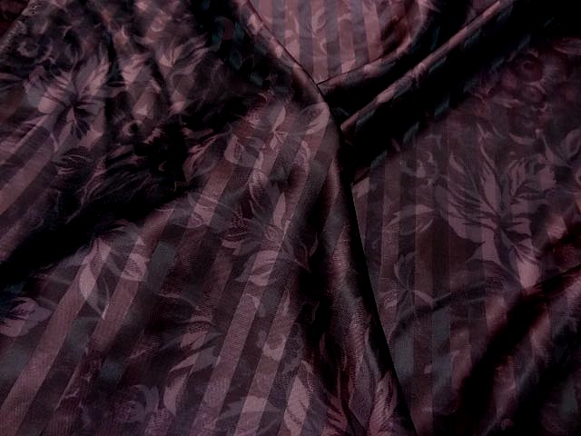 Satin prune et aubergine fleurs rayures 2