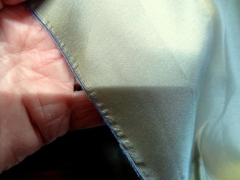 Satin taffetas or reflet bleu givre 2