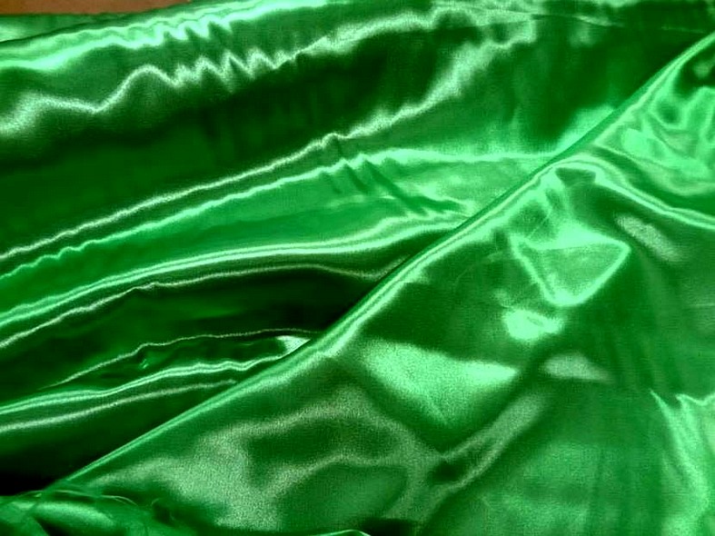 Satin vert emeraude poly 1