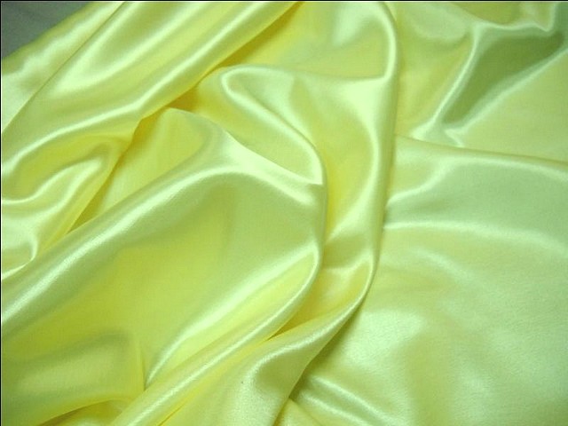 Satin viscose jaune souffre 1