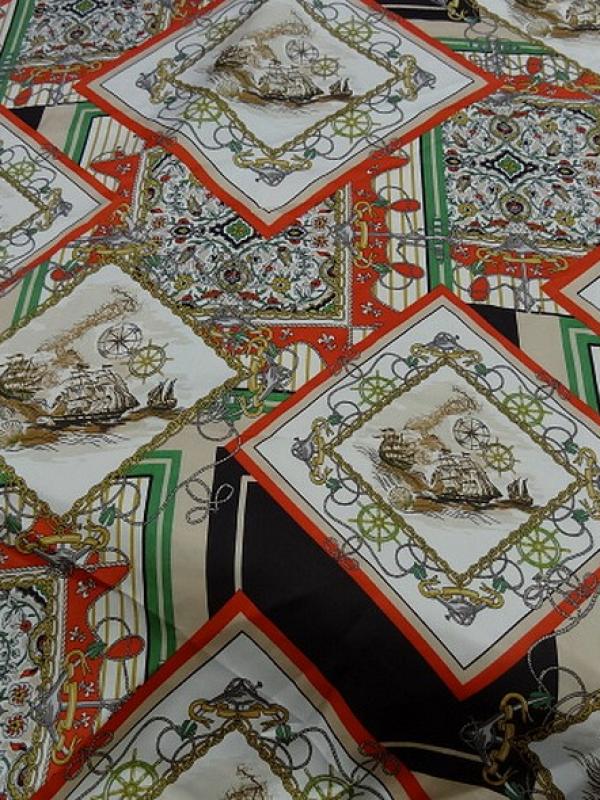 Satin viscose polyester motif haute couture 1 