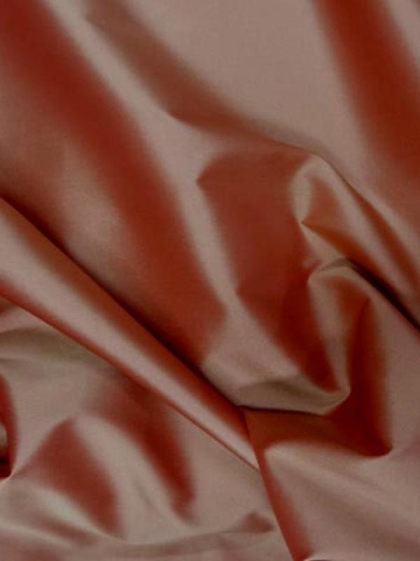 Satine changeant orange tisse avec des fils jaune rouge 1 