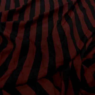 Satine viscose bordeaux a rayure noire7