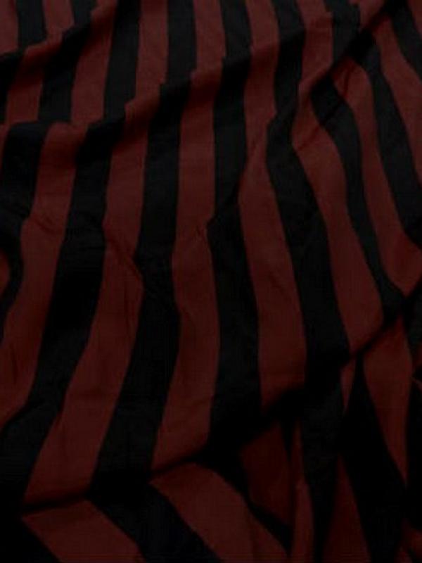 Satine viscose bordeaux a rayure noire7