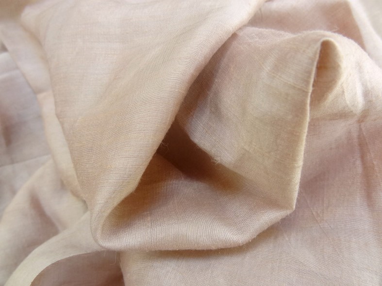 Shantung ou soie sauvage rose poudre 1