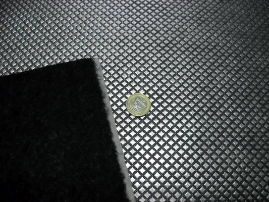 Skaï façonné croisillons métal