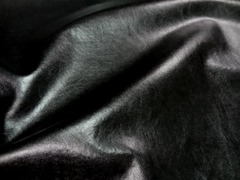 Skai noir aspect vieilli 1