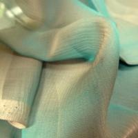 Soie changeante lisse beige et bleu turquoise clair 1 