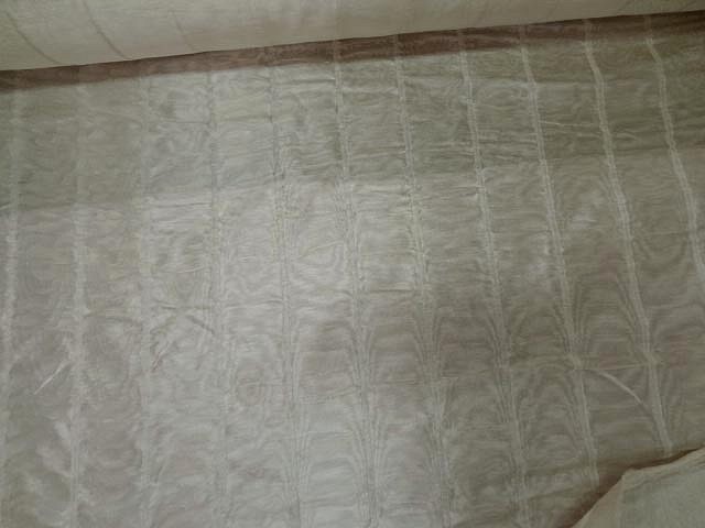 Soie d ameublement sable moiree et faconnee