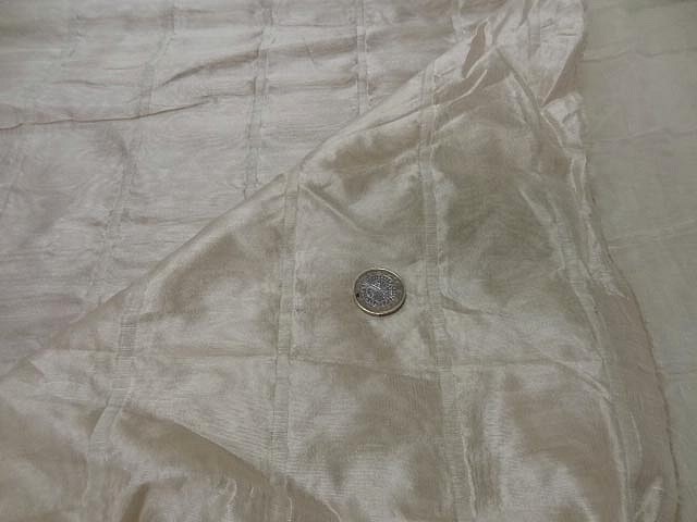 Soie d ameublement sable moiree et faconnee 3