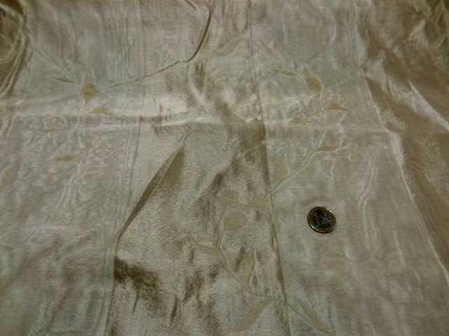 Soie d ameublement vanille moiree et faconnee