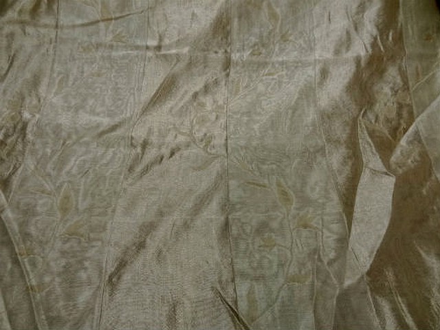 Soie d ameublement vanille moiree et faconnee 2