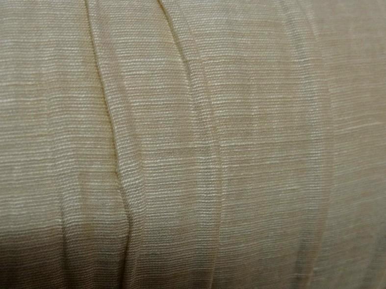 Soie melangee plissee teinte beige clair 1