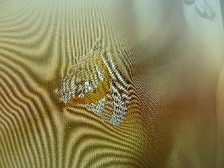Taffetas bandes degradees orangees motif papillons faconnes 2