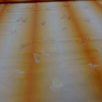 Taffetas bandes degradees orangees motif papillons faconnes 5