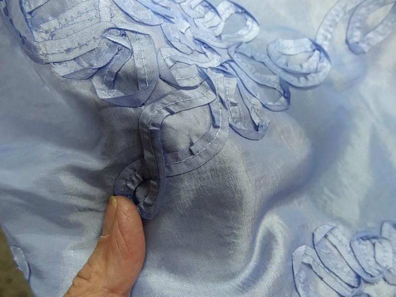 Taffetas bleu ciel brode fleurs laser 2