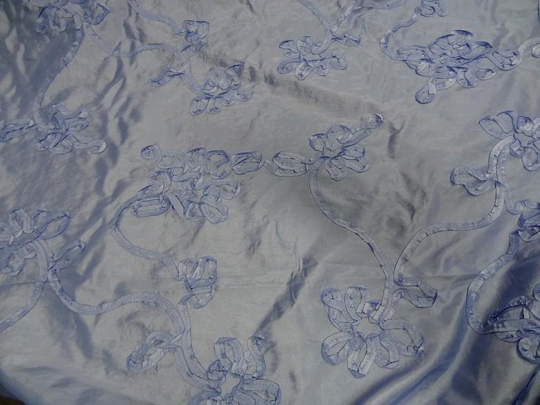 Taffetas bleu ciel brode fleurs laser 5