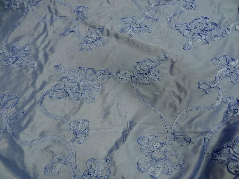 Taffetas bleu ciel brode fleurs laser 6