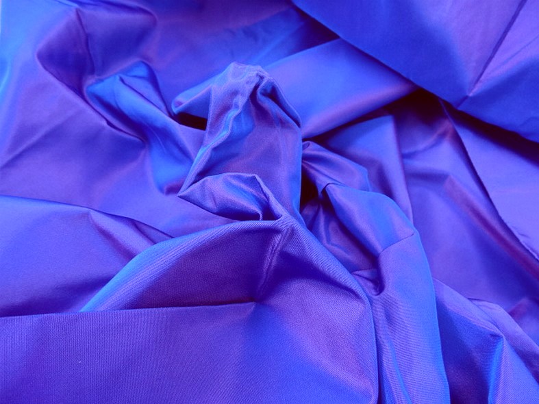 Taffetas bleu electrique reflets fuchsia 1