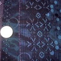 Taffetas bleu paon glycine motif frise de bulles et fleurs 3 